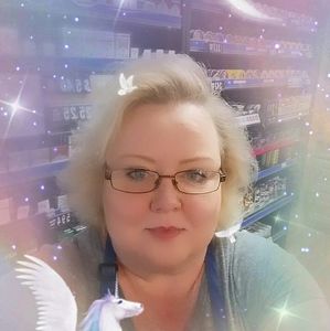 Meet your Posher, Dana